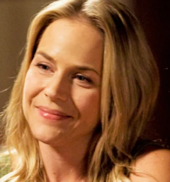 Julie Benz